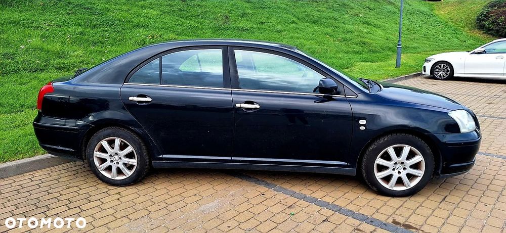 Toyota Avensis - 6