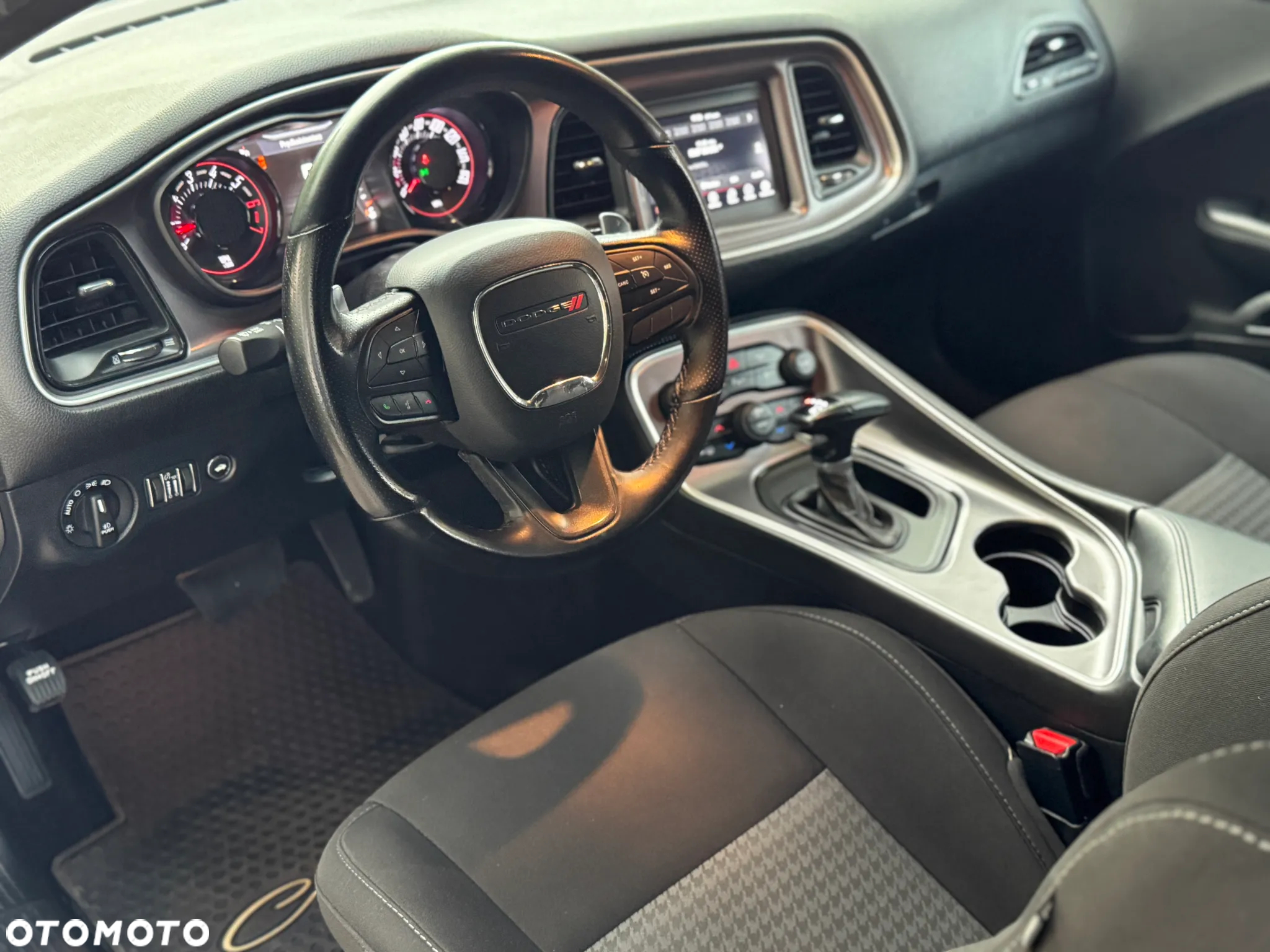 Dodge Challenger Automatik R/T Plus - 19