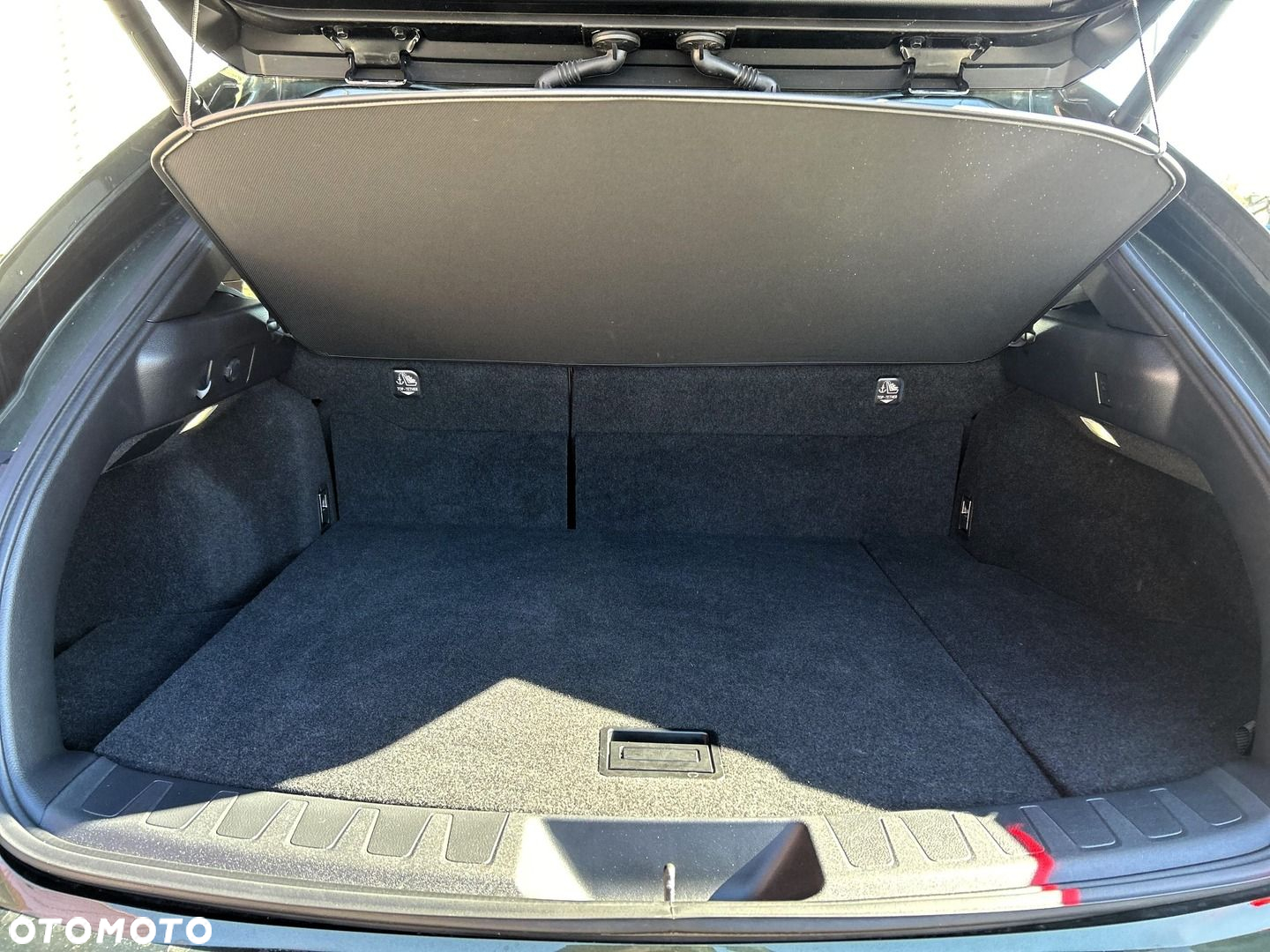 Lexus UX 250h GPF Business 2WD - 27
