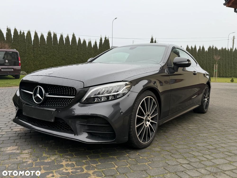 Mercedes-Benz Klasa C 200 9G-TRONIC AMG Line - 1