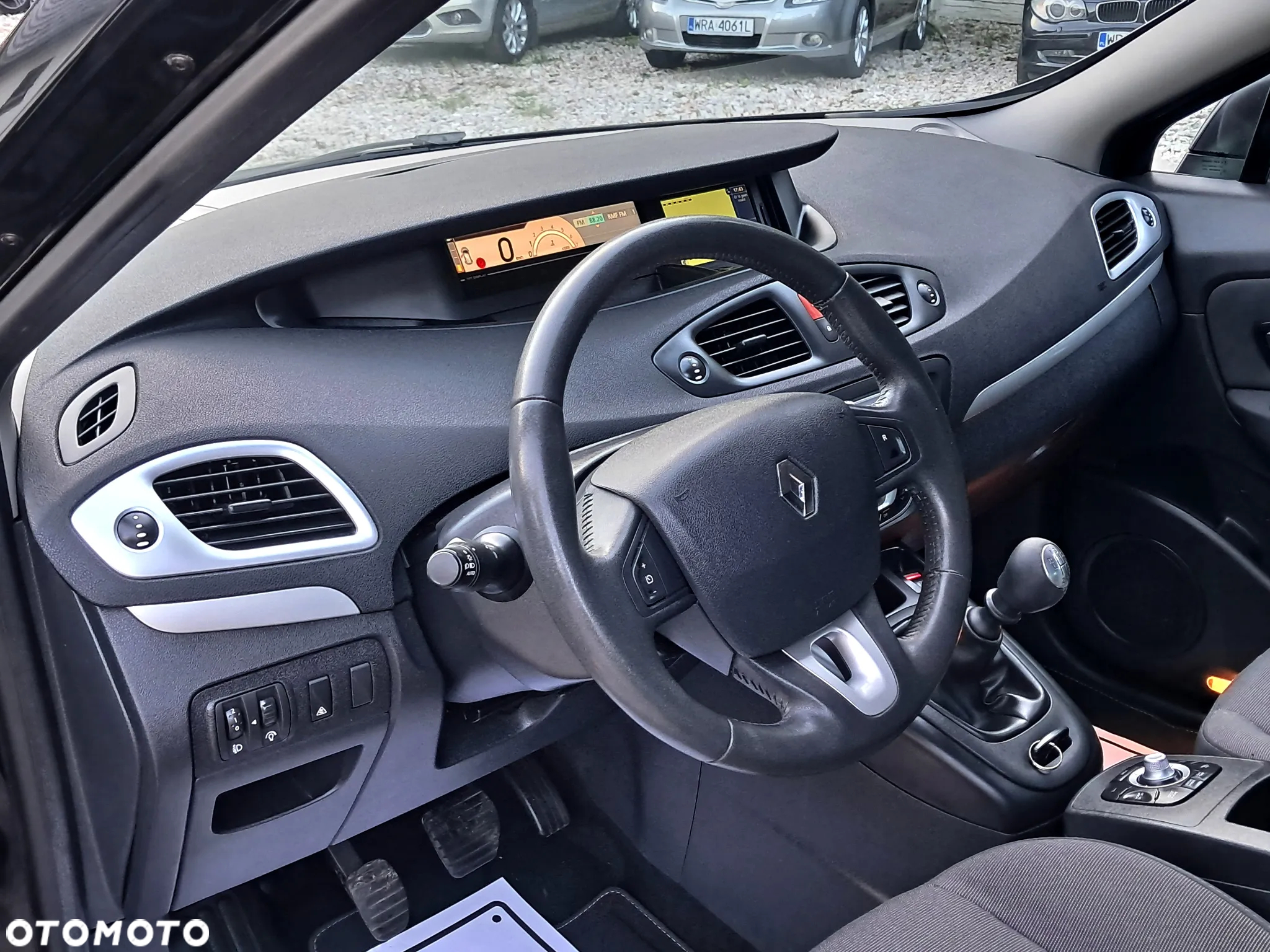Renault Scenic 1.6 16V 110 Dynamique - 14