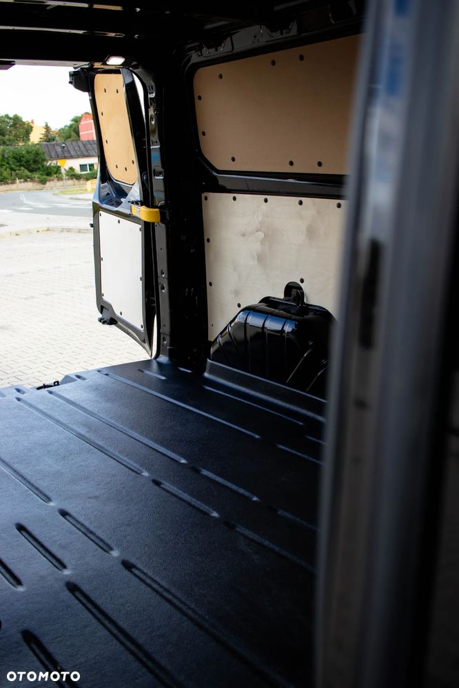 Ford Transit Custom - 12
