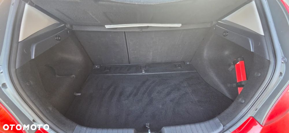 Hyundai i30 1.4 Base + - 28