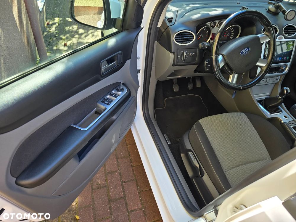 Ford Focus - 18