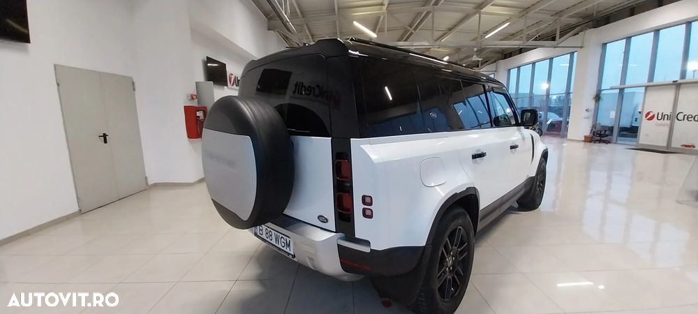 Land Rover Defender - 3