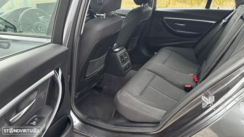 BMW 316 d Aut. Luxury Line - 14