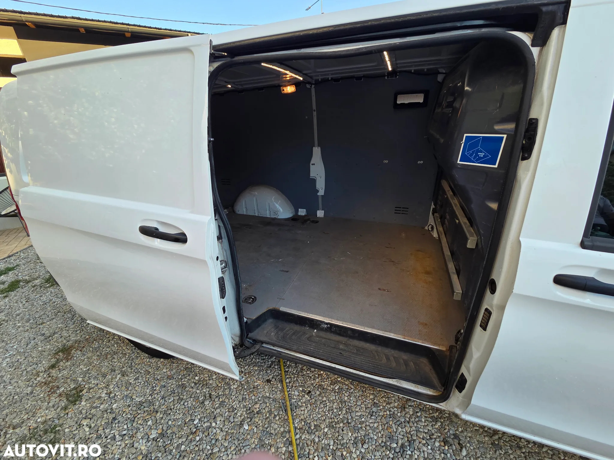 Mercedes-Benz Vito - 10