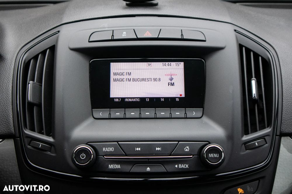 Opel Insignia - 23