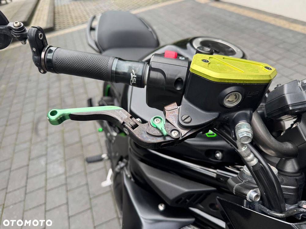 Kawasaki ER - 13