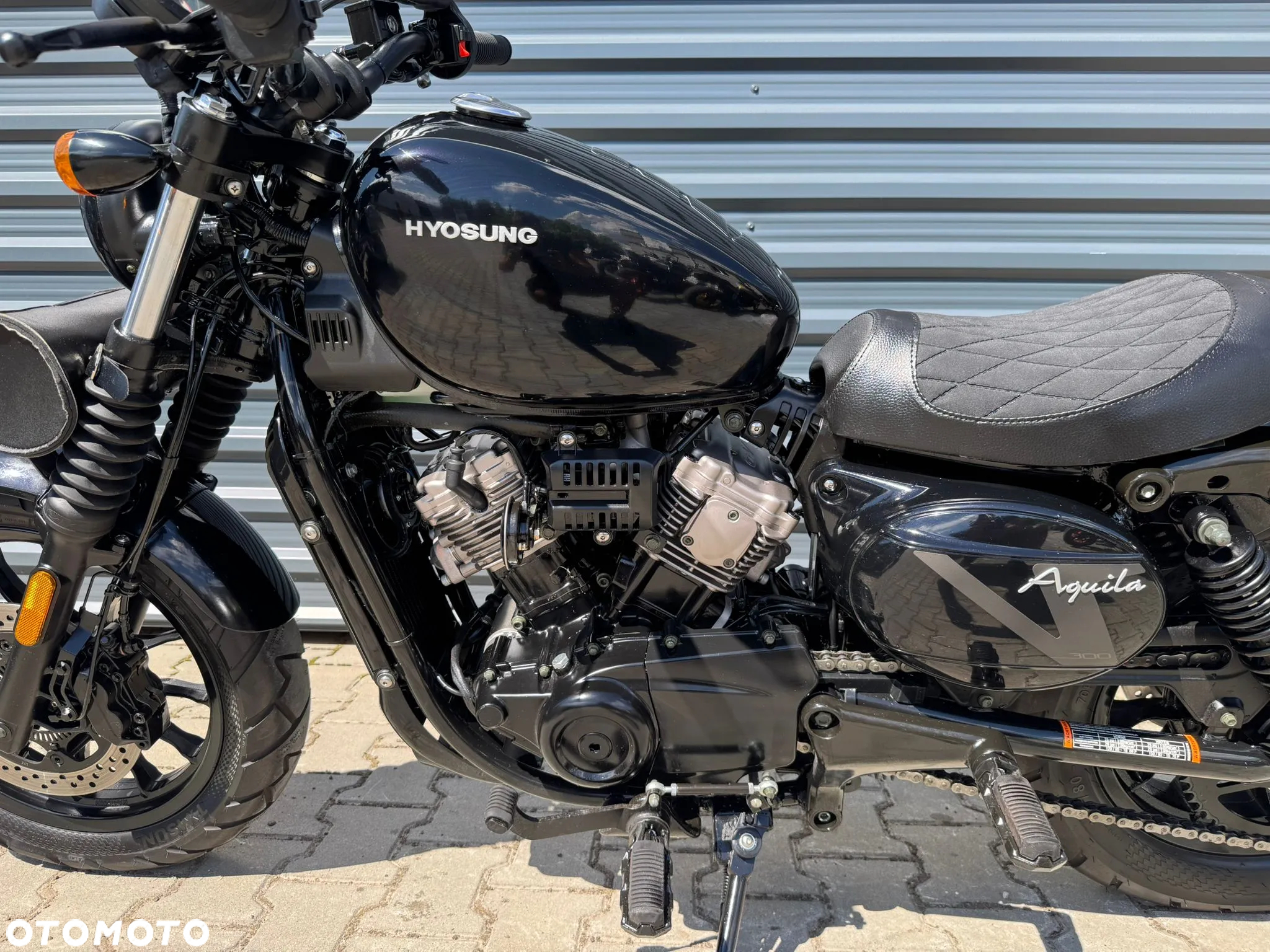 Hyosung GV - 12