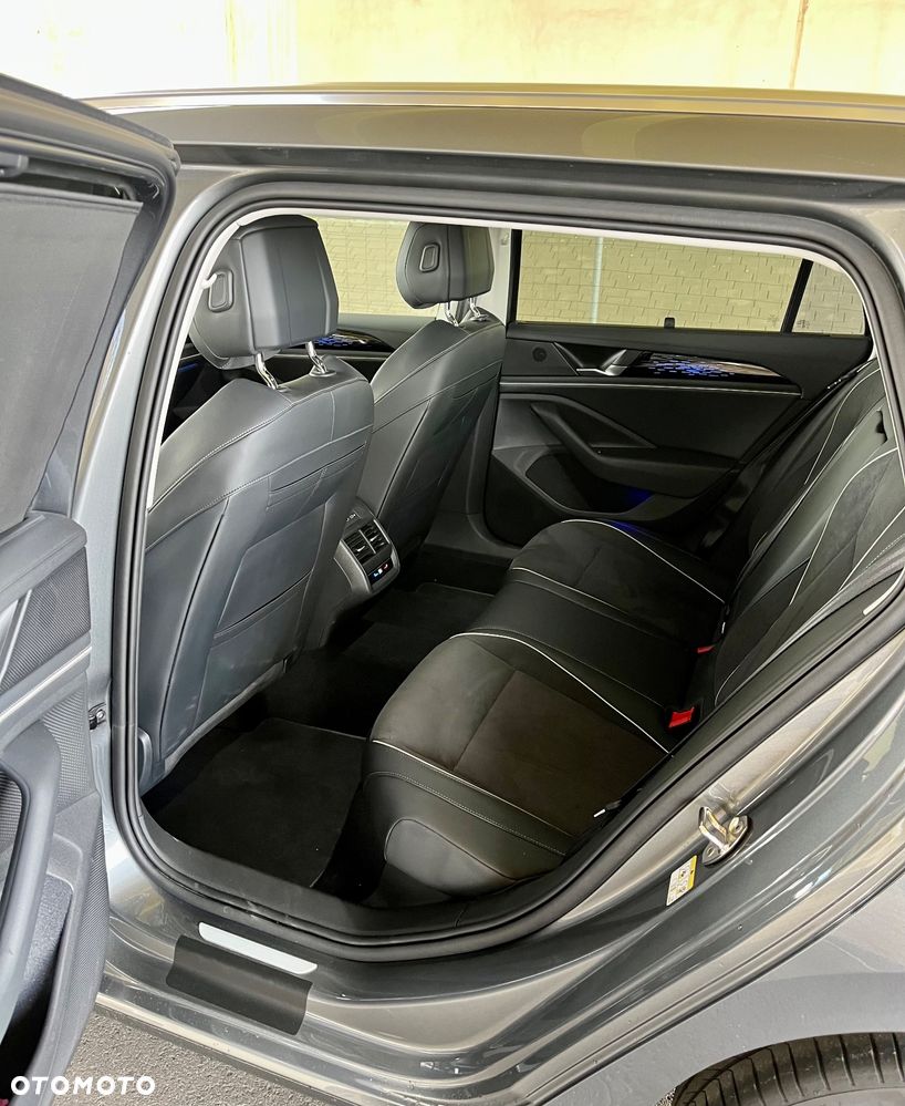 Volkswagen Passat ver-2-0-tdi-scr-dsg-elegance - 10