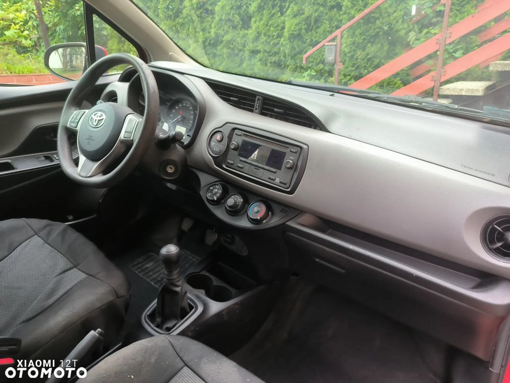 Toyota Yaris - 12