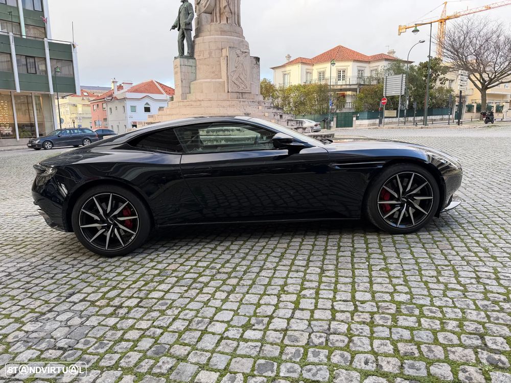 Aston Martin DB11 Coupé V8 Auto - 3