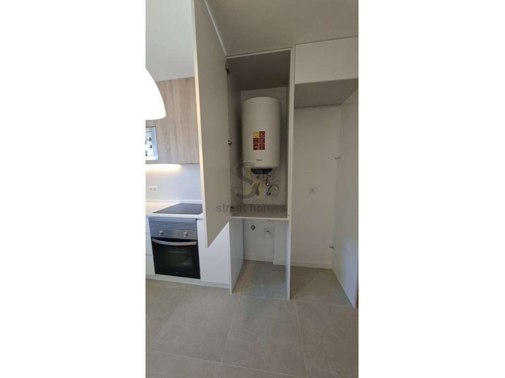 T1 Remodelado na Venteira - Junto ao Metro - Grande imagem: 4/13