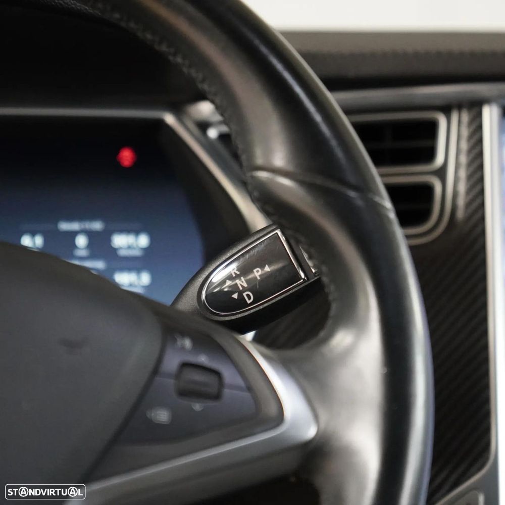Tesla Model S 85 - 23