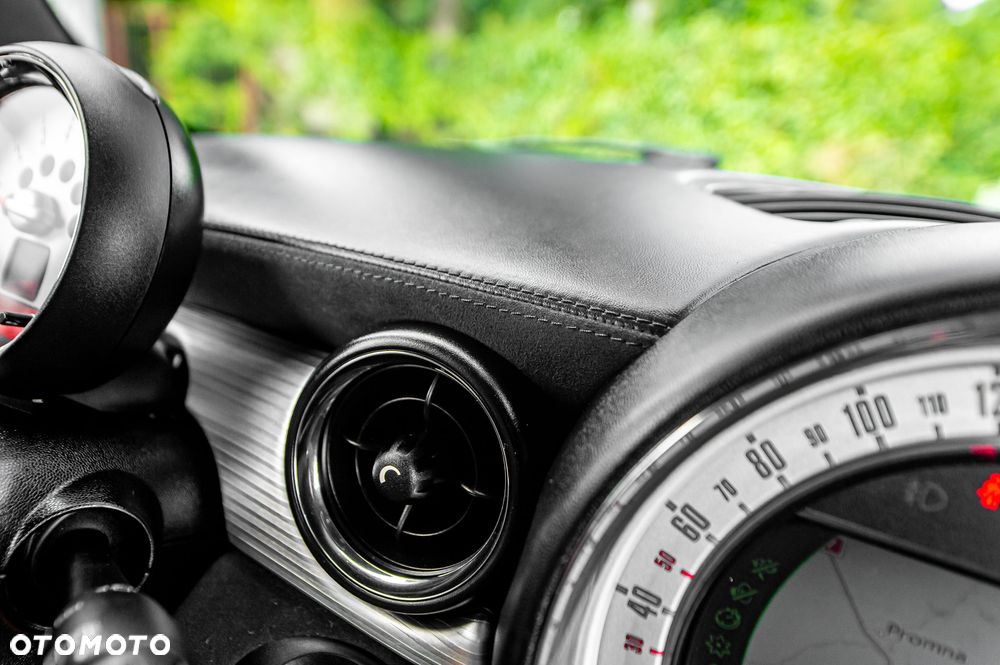 MINI Cooper S 50 Camden - 27