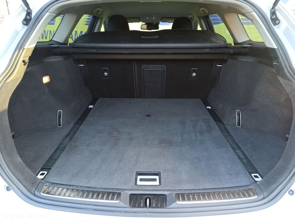 Toyota Avensis - 9