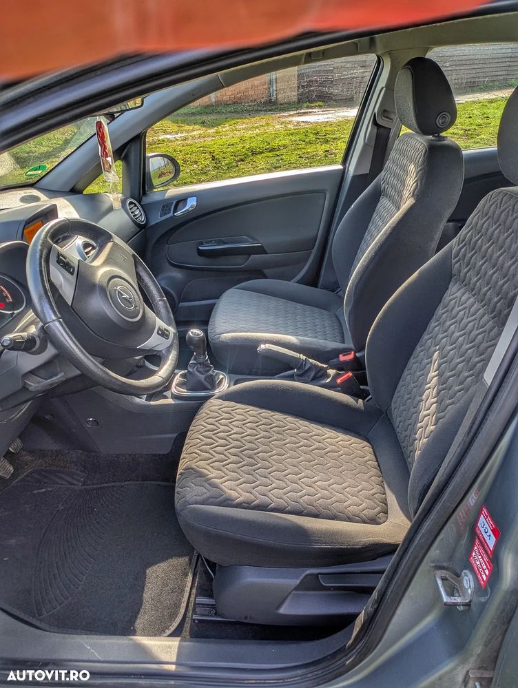 Opel Corsa 1.4 16V Active - 9