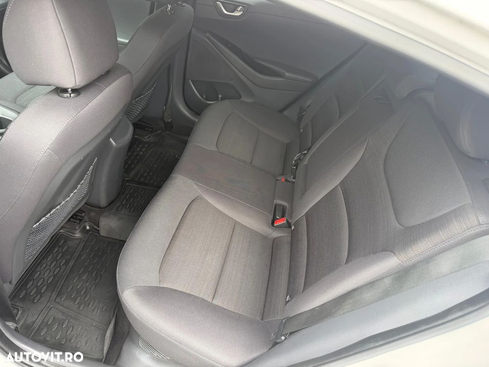 Hyundai IONIQ - 22