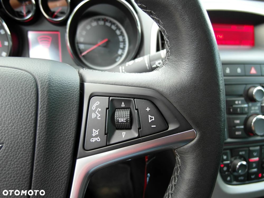 Opel Astra 1.4 Turbo 150 Jahre - 33