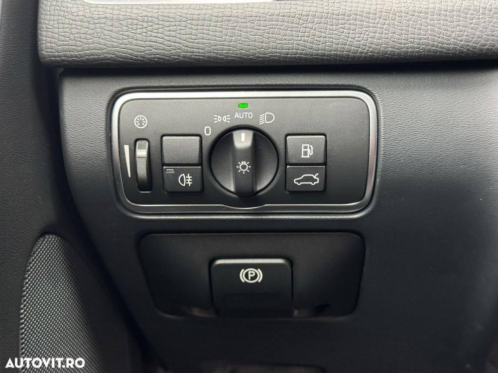 Volvo XC 60 D4 Geartronic Summum - 25