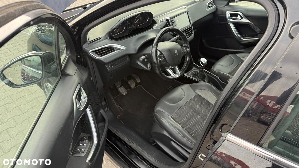 Peugeot 2008 BlueHDi 100 STOP & START Active - 12