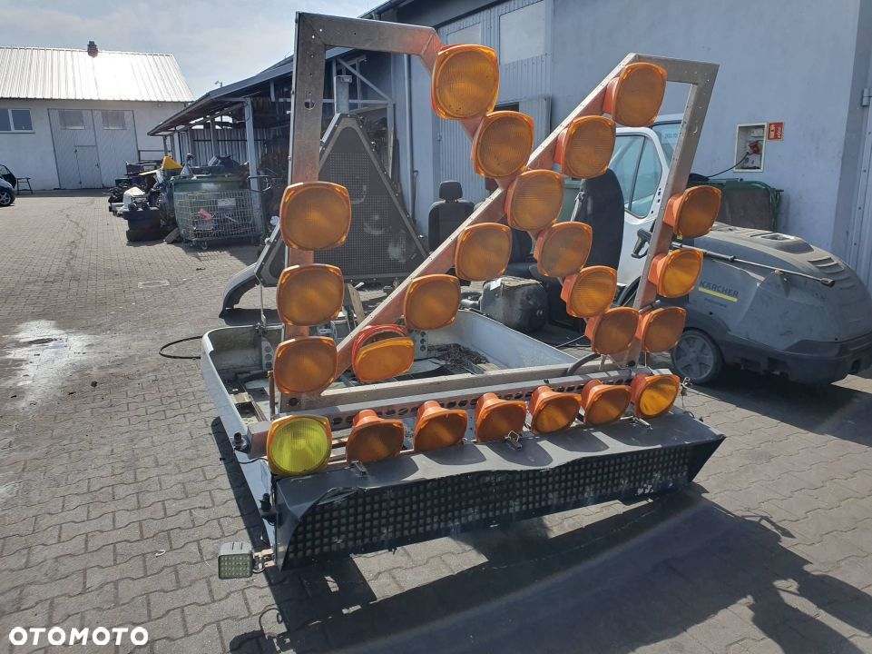 ZABUDOWA RENAULT MASTER III - 3