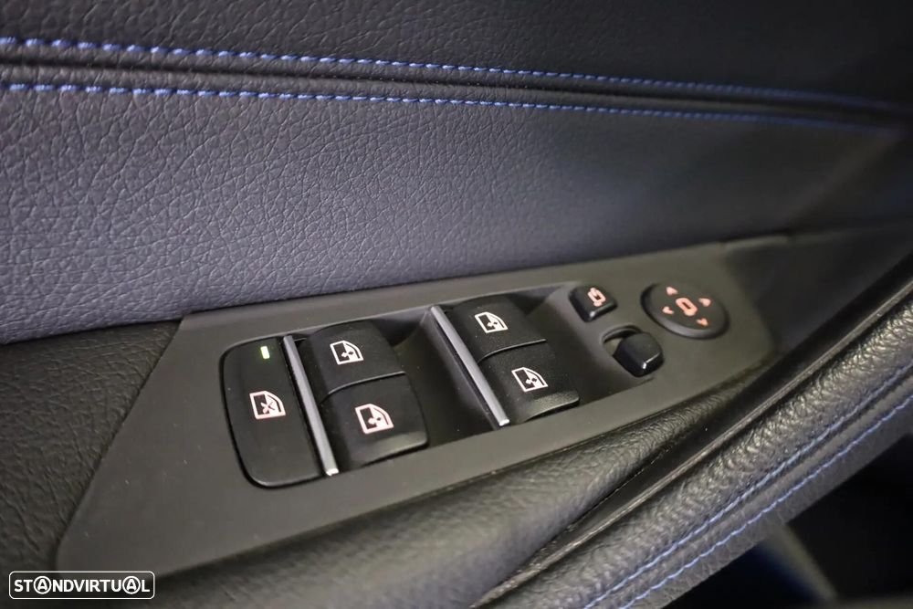 BMW 530 e Pack Desportivo M - 49