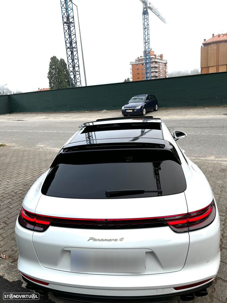 Porsche Panamera 4 E-Hybrid - 28