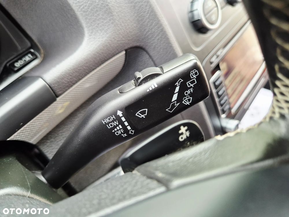 Volkswagen Touran 1.6 TDI DPF DSG MATCH - 22