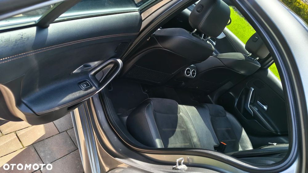 Mercedes-Benz Klasa A 250 4-Matic Edition 1 7G-DCT - 12