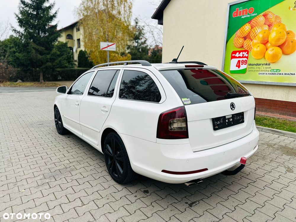 Skoda Octavia 2.0 TDI DPF DSG RS - 3