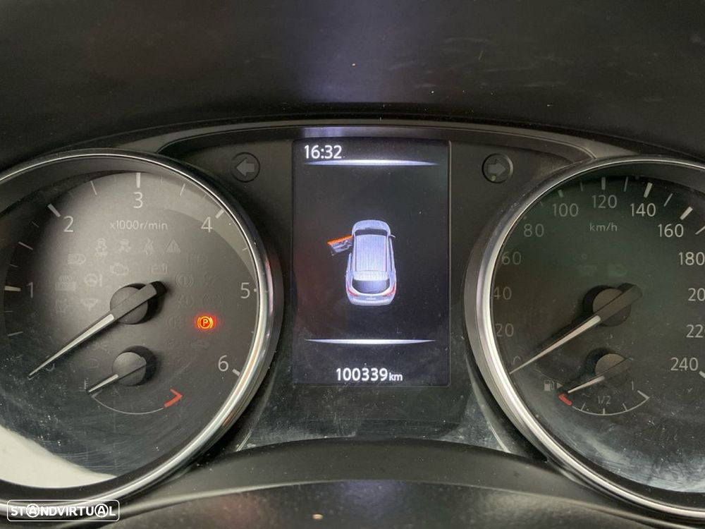 Nissan Qashqai 1.5 dCi N-Connecta - 9