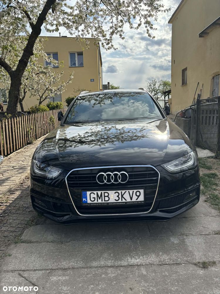 Audi A4 Avant 2.0 TDI DPF multitronic S line Sportpaket - 2