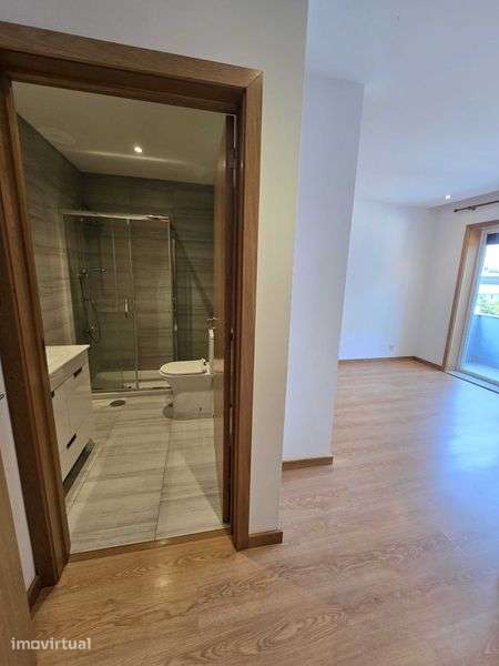 Apartamento T3 Duplex - Rua de Pedro Hispano - Grande imagem: 3/8