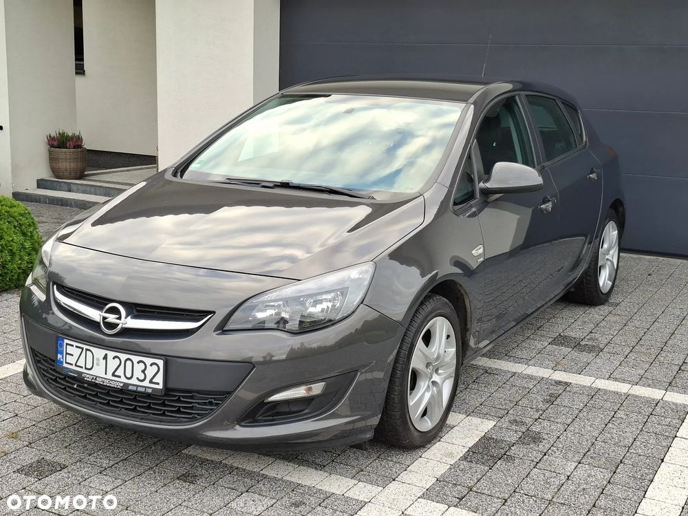 Opel Astra IV 1.4 T Cosmo - 1