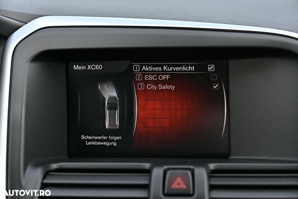 Volvo XC 60 D5 AWD Geartronic Summum - 36