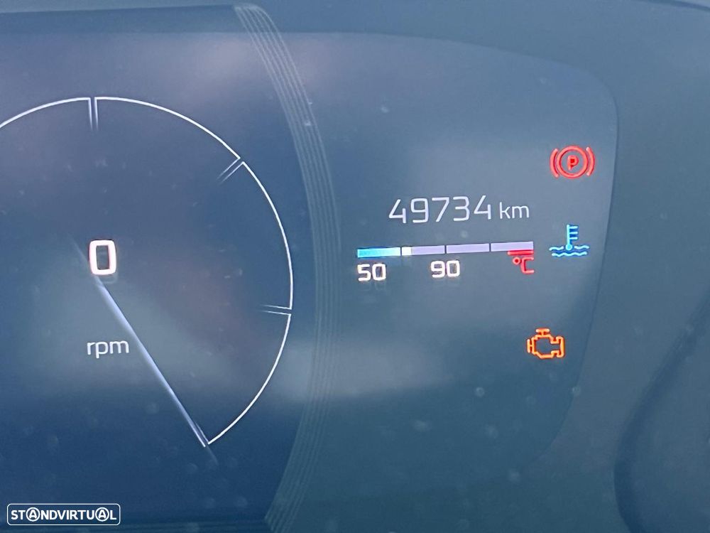 Peugeot 2008 PureTech 130 EAT8 GT - 13