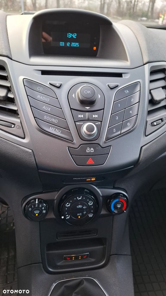 Ford Fiesta 1.25 Titanium EU5 - 11