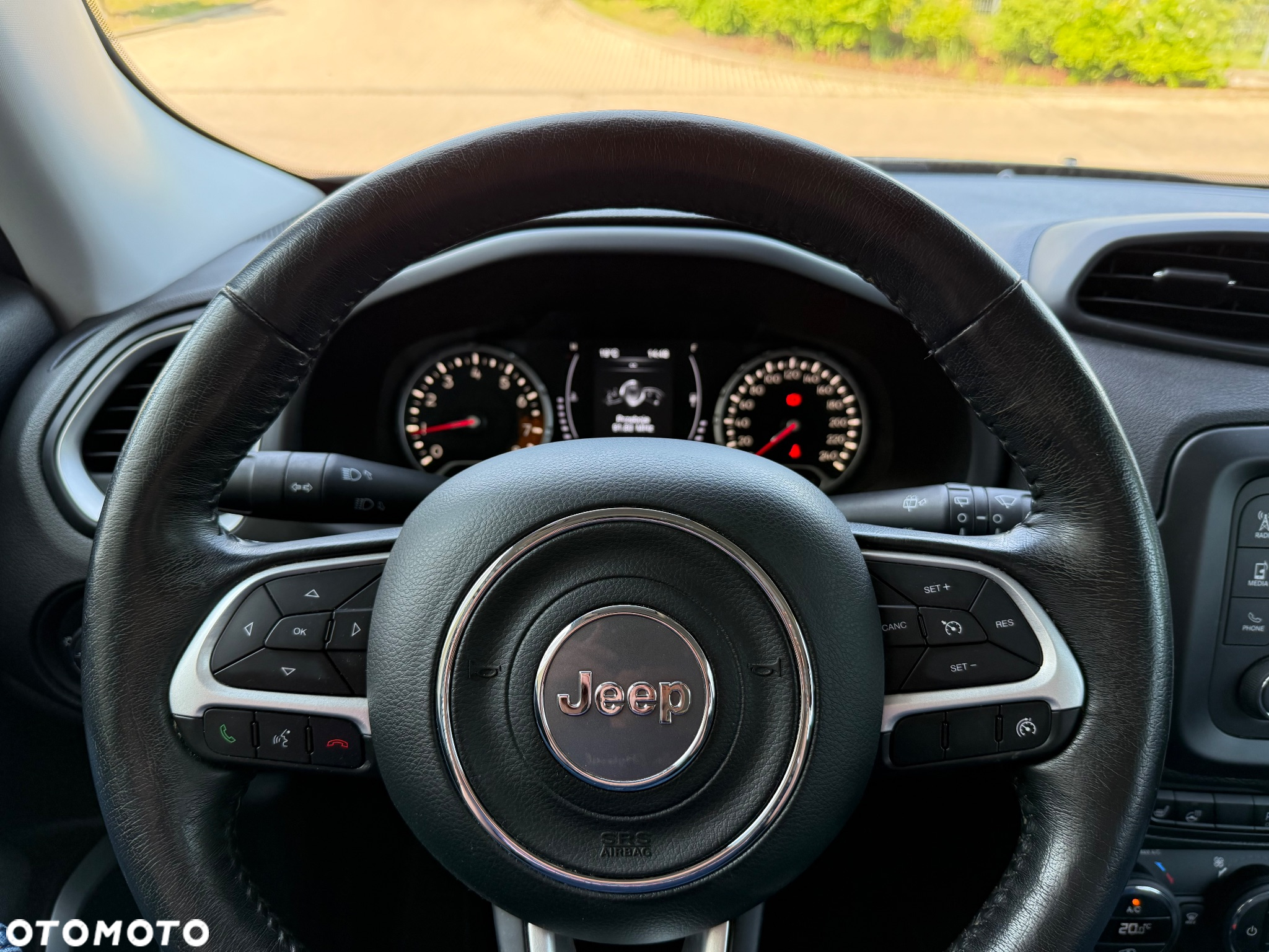 Jeep Renegade 1.4 MultiAir Longitude - 23