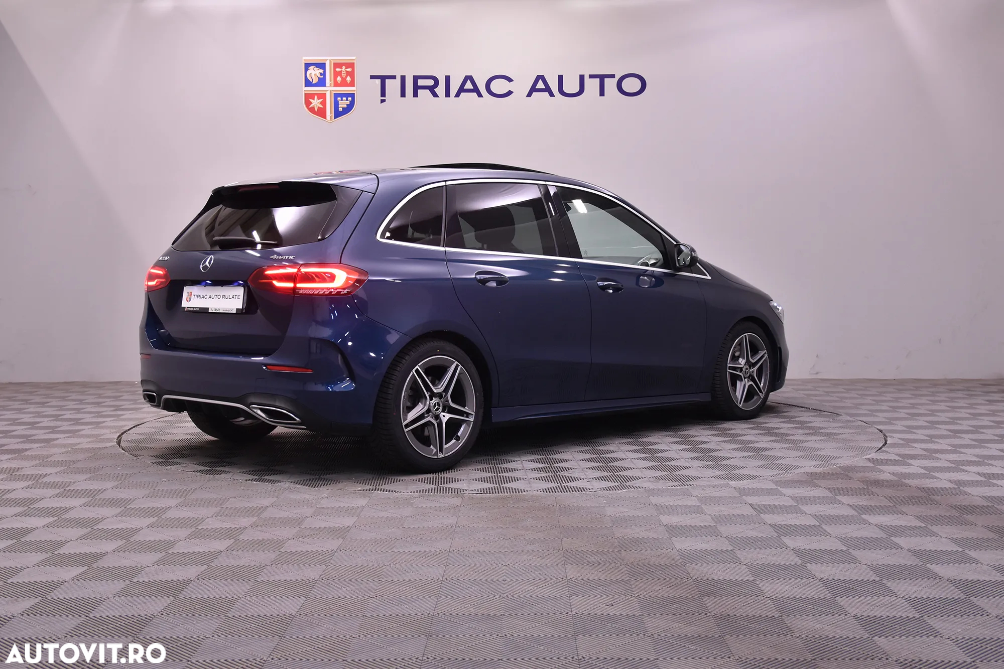 Mercedes-Benz B 220 4Matic 7G-DCT AMG Line - 5