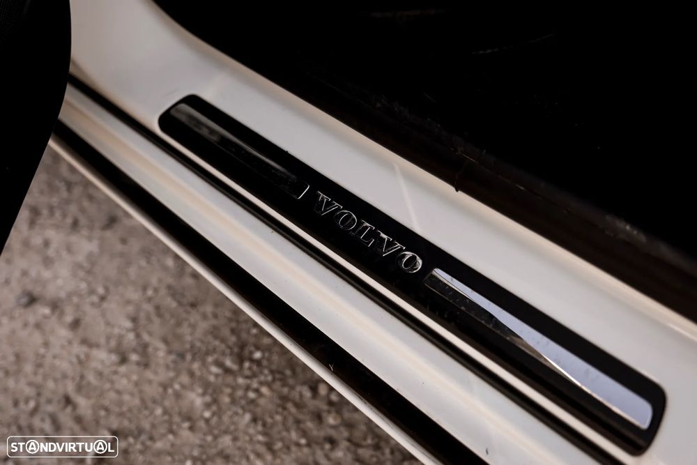 Volvo V60 2.0 D3 R-Design Start/Stop - 18