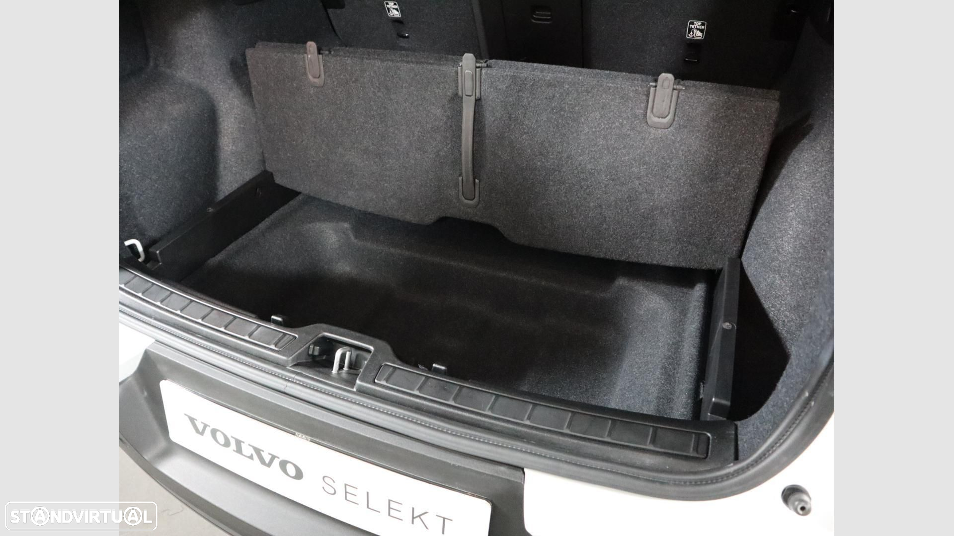 Volvo XC 40 1.5 T2 Plus Dark Auto - 7