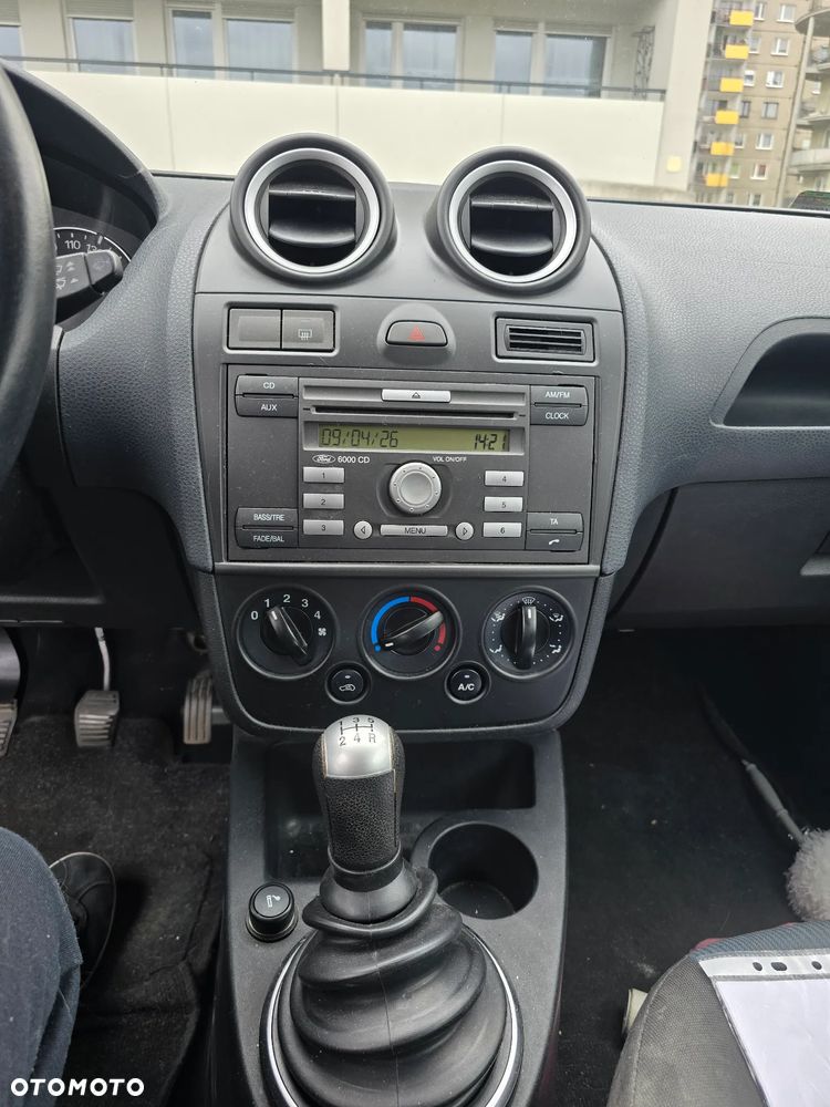 Ford Fiesta 1.6 Sport - 8