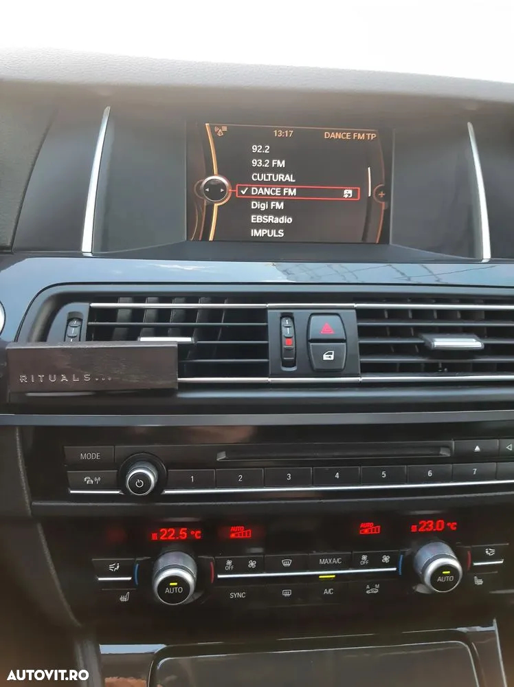 BMW Seria 5 520d Touring Aut. - 11