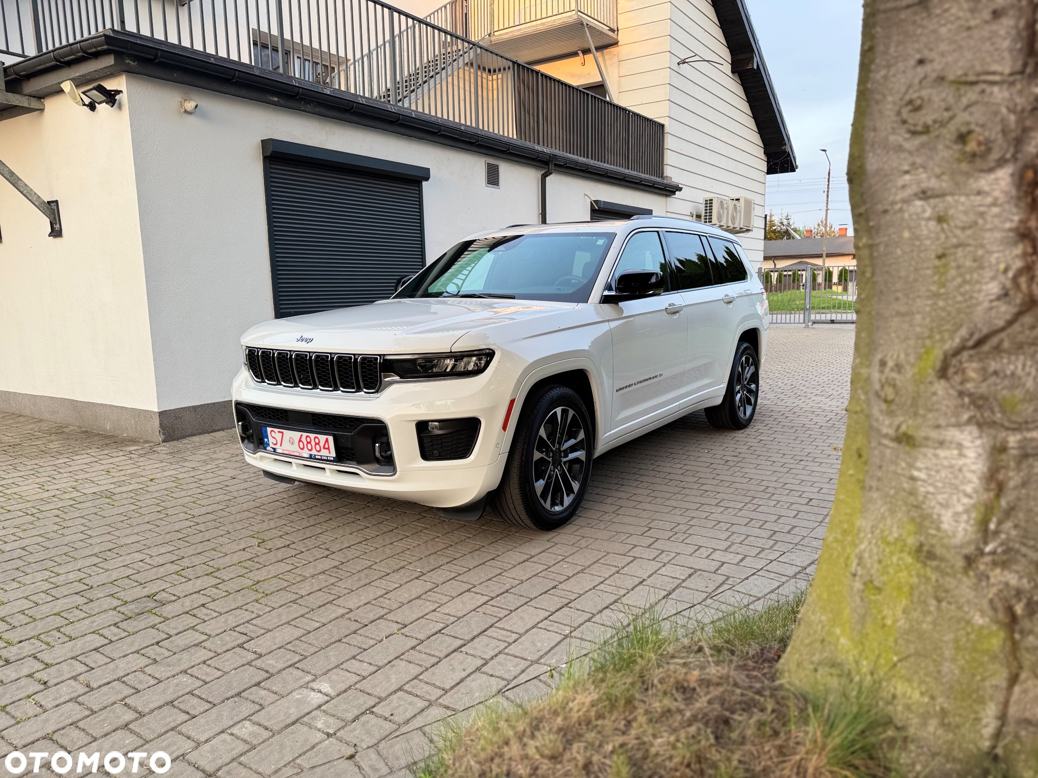 Jeep Grand Cherokee - 11
