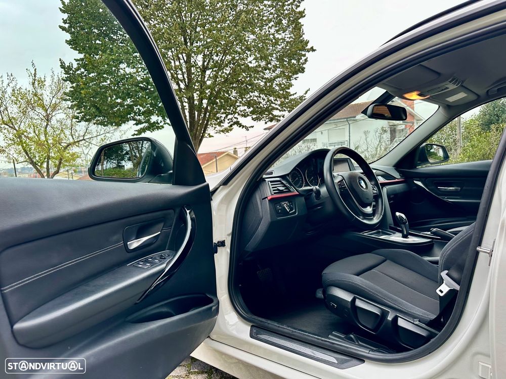 BMW 318 d Touring Auto Line Sport - 16