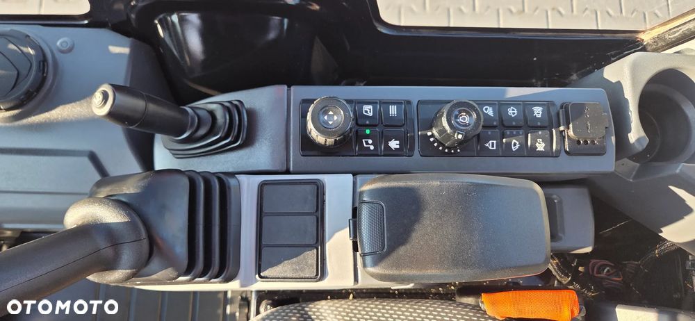 Caterpillar <<CAT 301.6, 2023r, 530MTG!, 1900kg, jazda w joystiku!z Niemiec!2 łyżki>> - 11