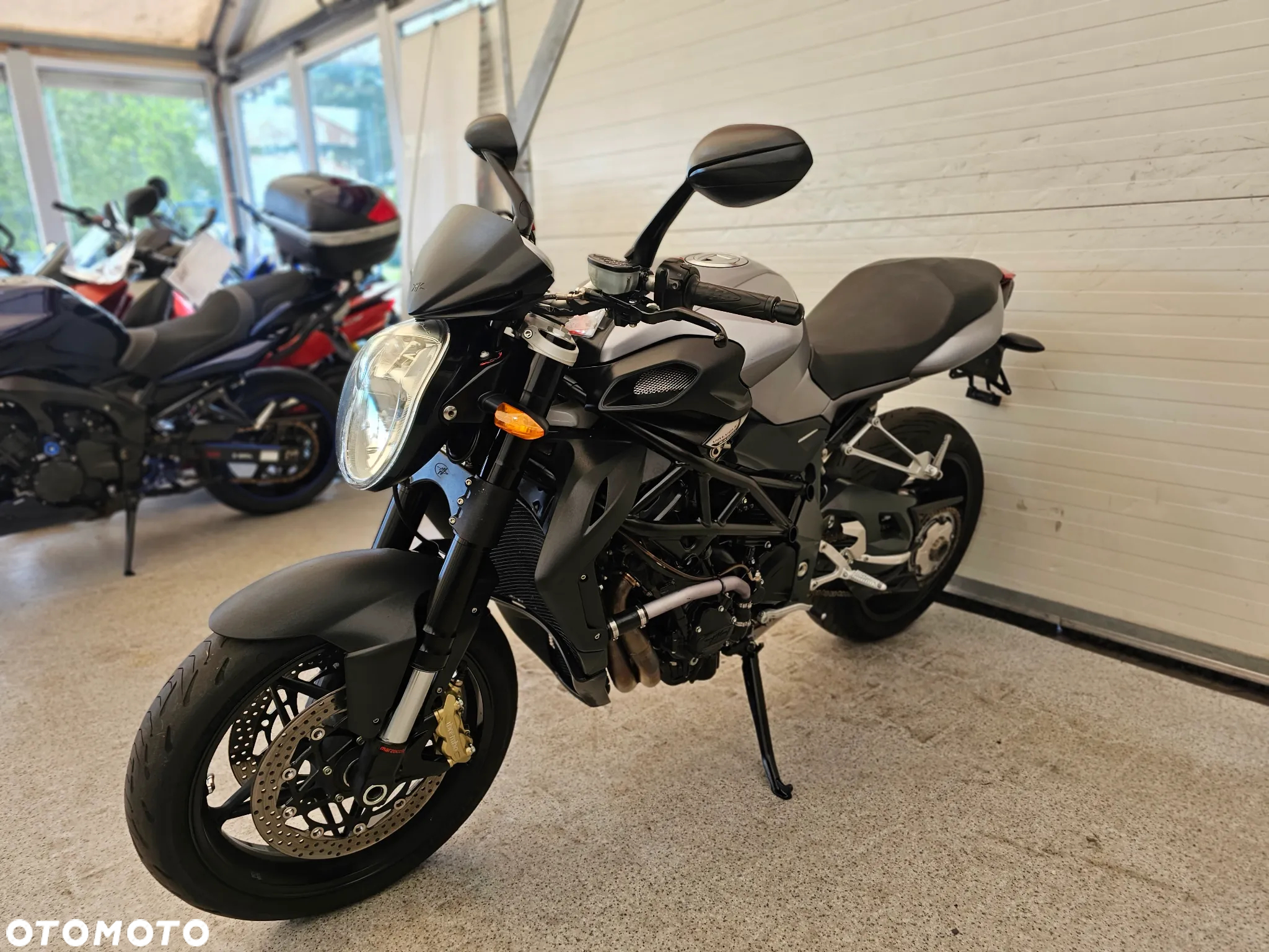 MV AGUSTA Brutale - 15