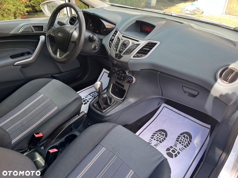 Ford Fiesta - 13